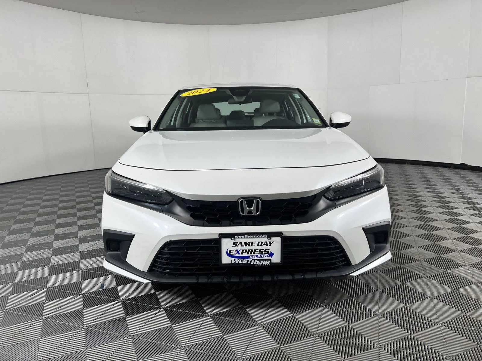 Used 2024 Platinum White Pearl Honda EX-L image 20