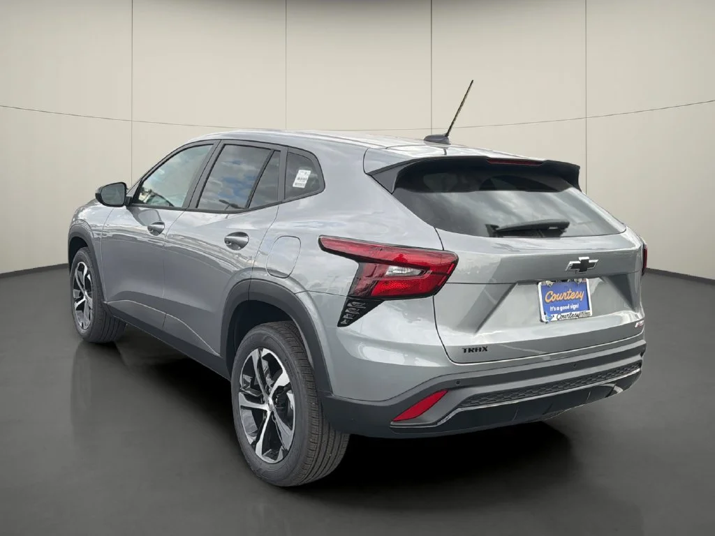 New 2026 Sterling Gray Metallic Chevrolet 1RS image 5