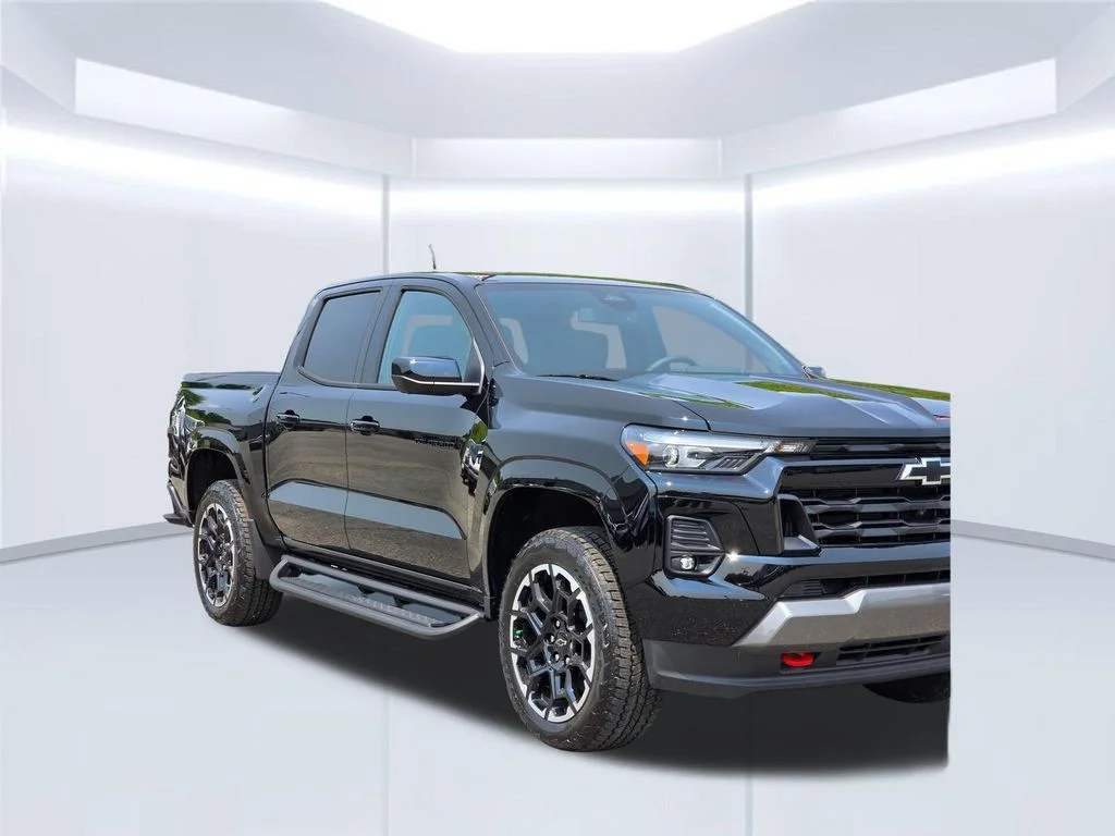 New 2026 Black Chevrolet Z71 image 40