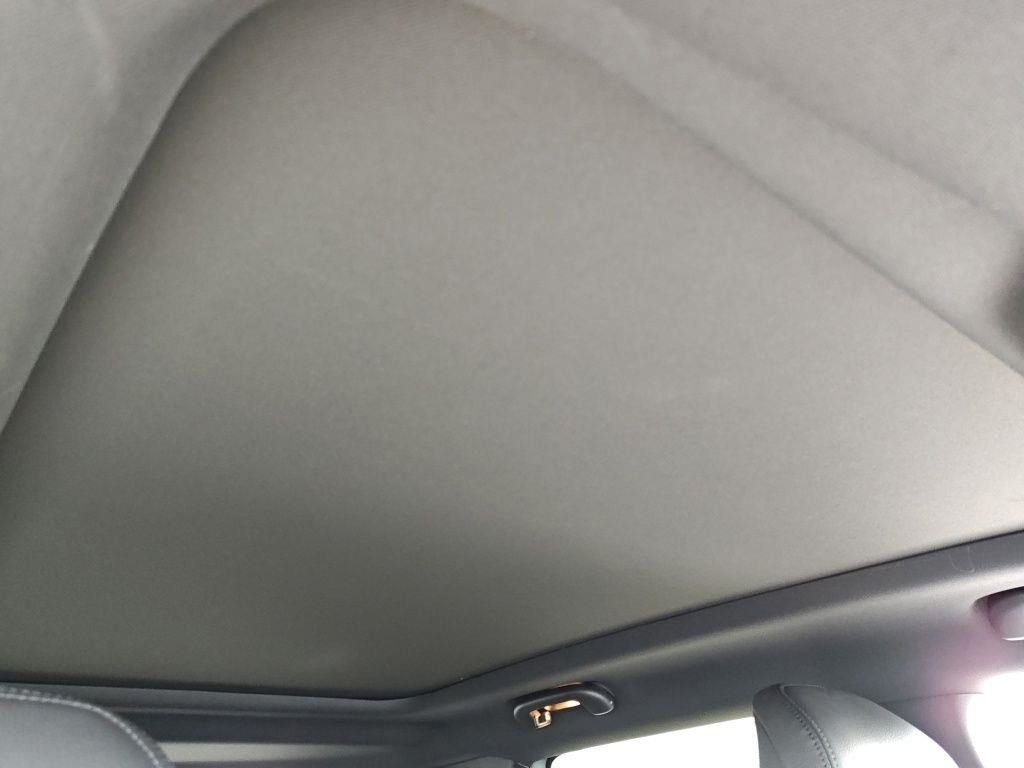 New 2026 Silver Zynith Metallic Clear-Coat Exterior Paint Jeep Trailhawk image 43