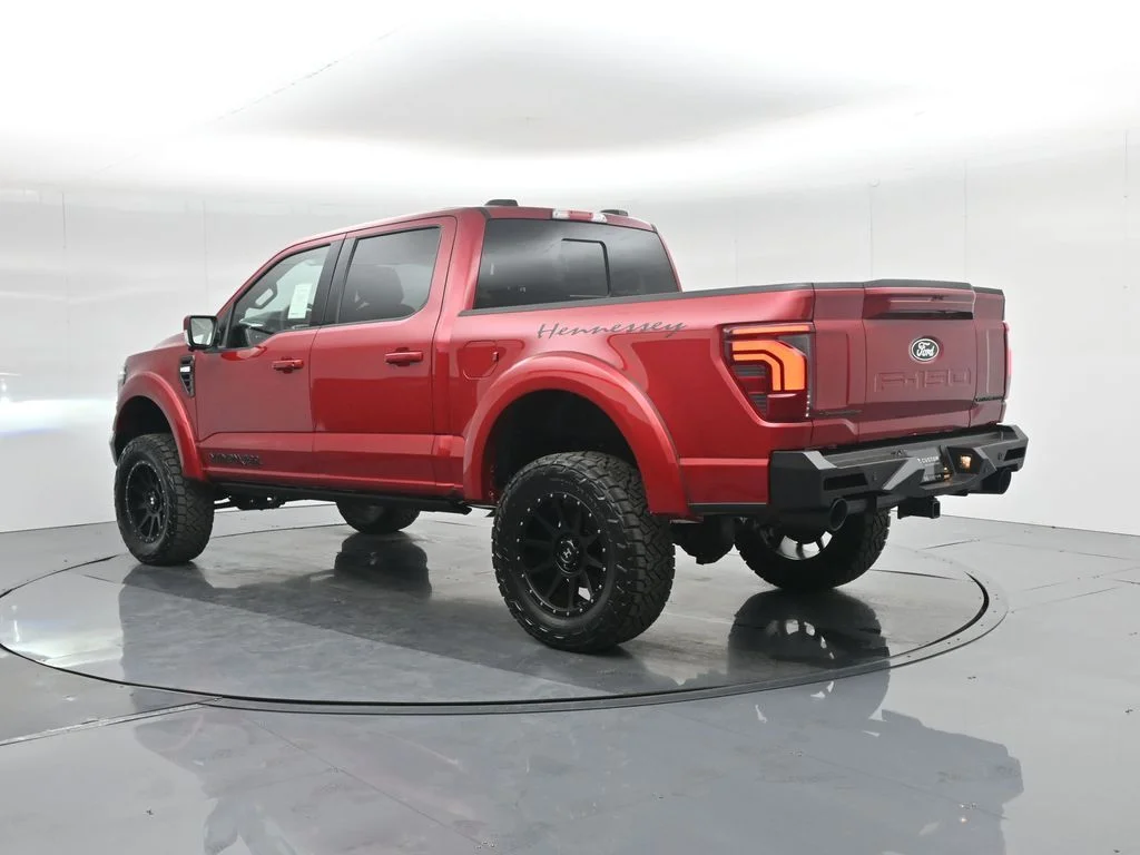 New 2025 Rapid Red Metallic Tinted Clearcoat Ford Lariat image 6