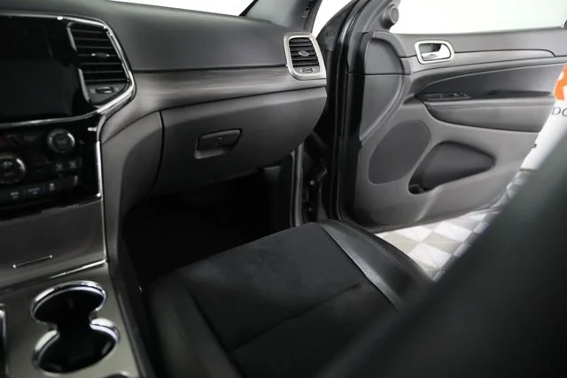 Used 2020 Gray Jeep Altitude image 22