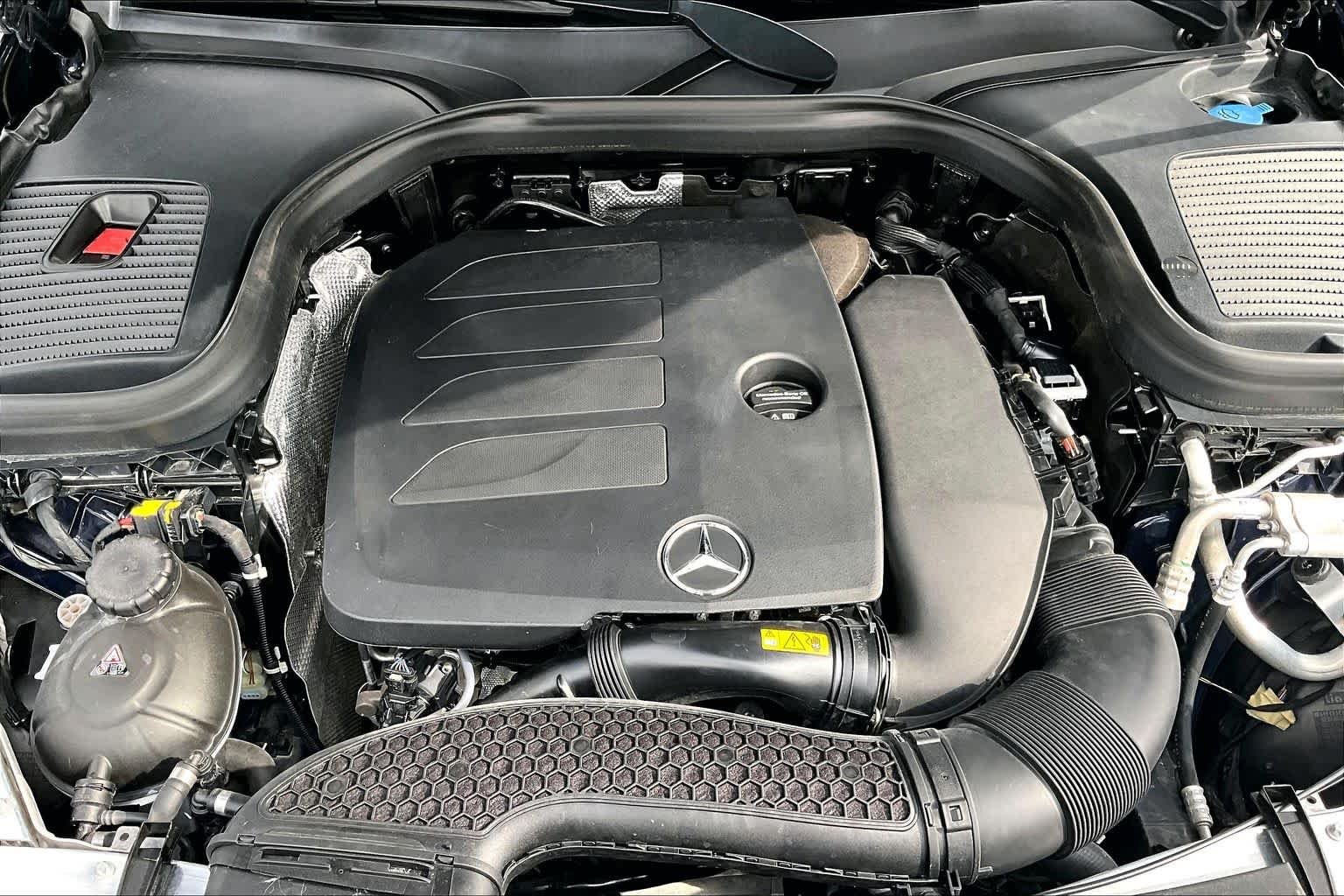 Certified Used 2022 Lunar Blue Metallic Mercedes-Benz GLC 300 image 32