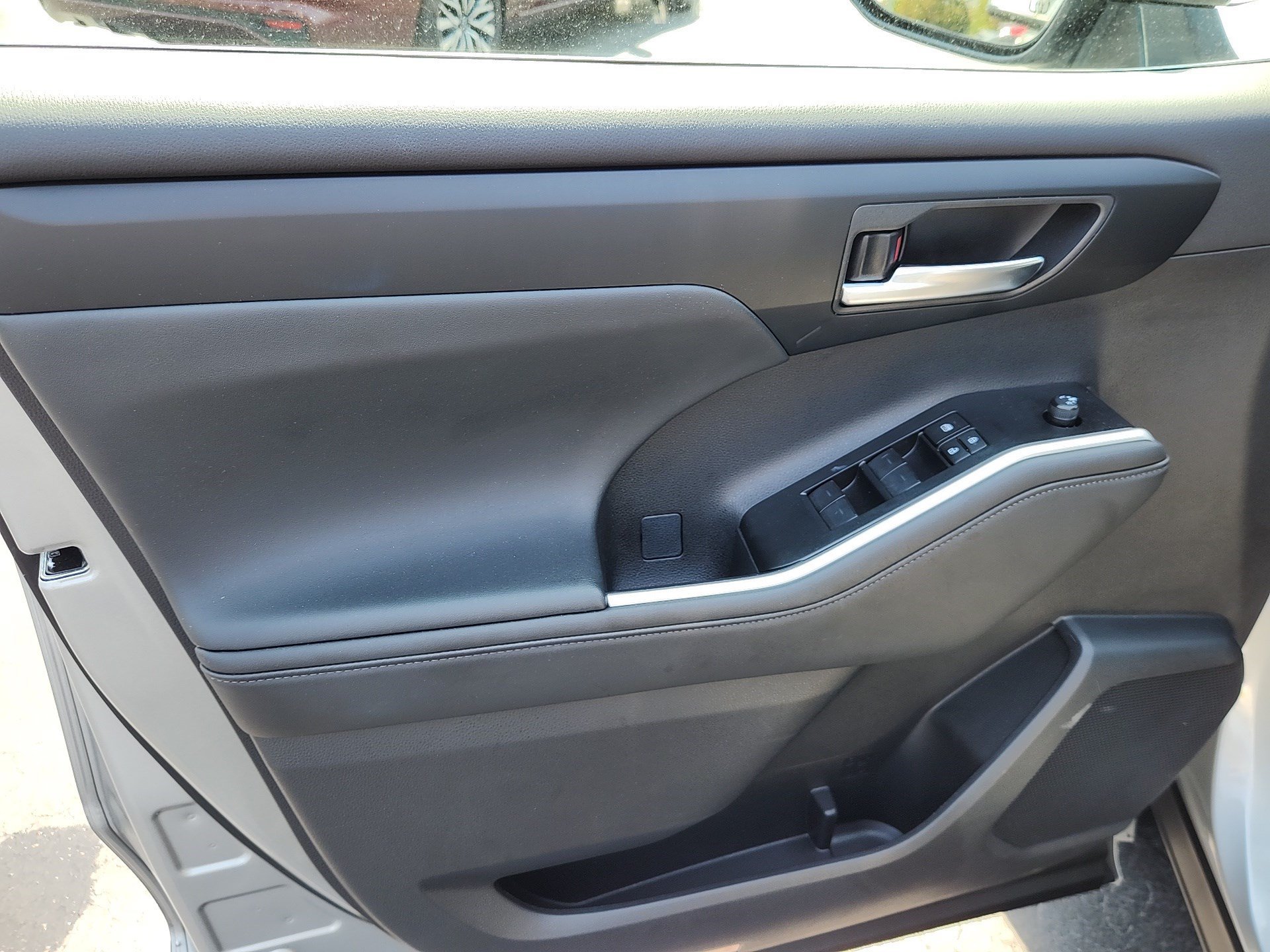 Certified Used 2025 Celestial Silver Metallic Toyota XLE image 10