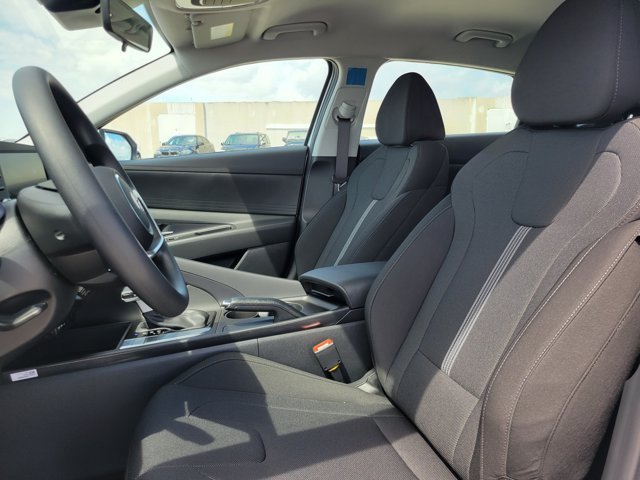 2026 Hyundai Elantra SE - Photo 11