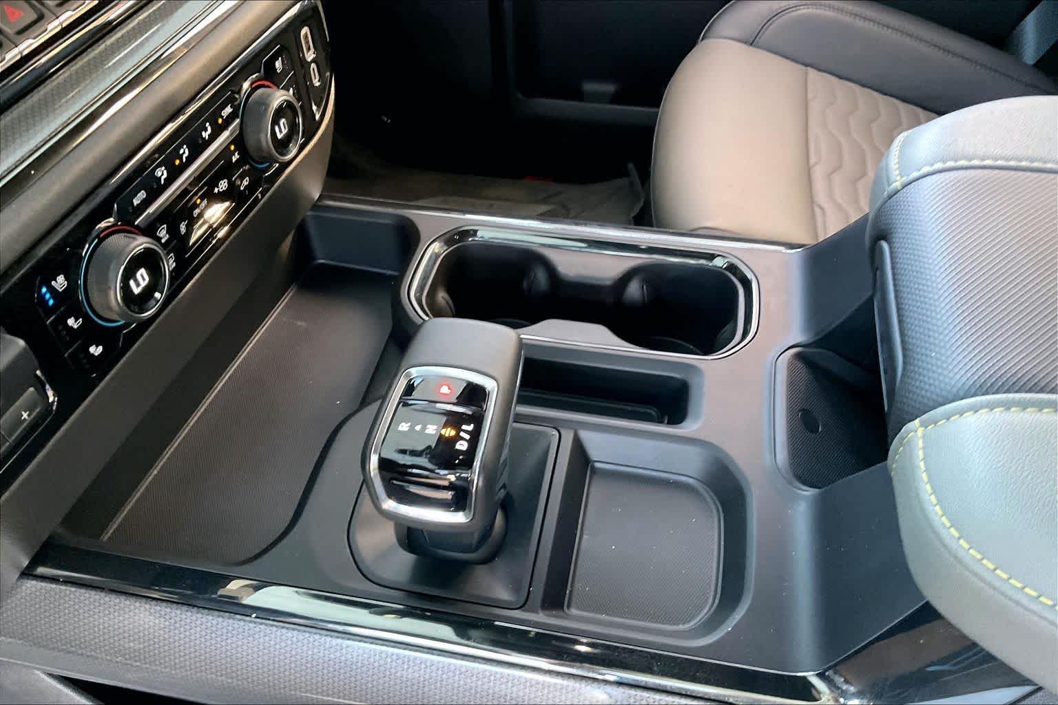2024 Chevrolet Silverado 1500 ZR2 - Photo 15