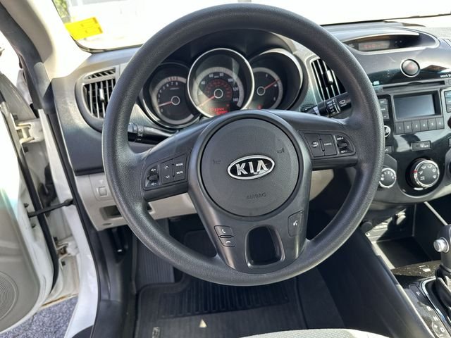 Used 2012 White Kia EX image 13