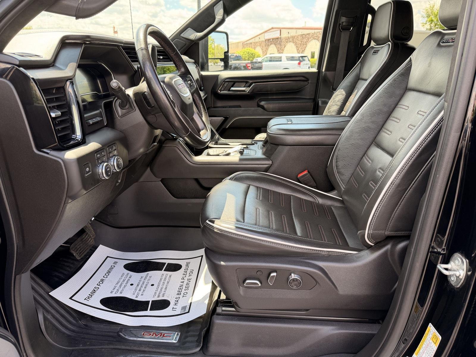 Used 2025 Onyx Black GMC AT4X image 18