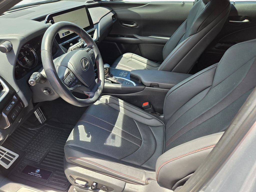 Used 2023 Silver Lexus UX 250h F SPORT Handling image 15