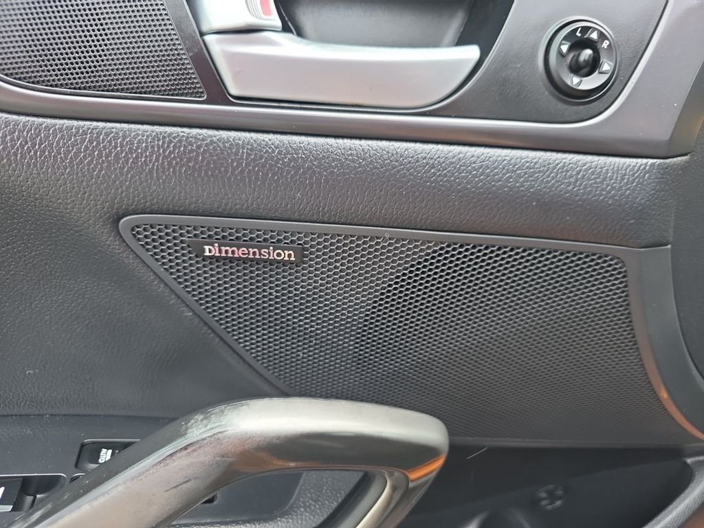 Used 2013 Vitamin C Pearl Hyundai Turbo image 16