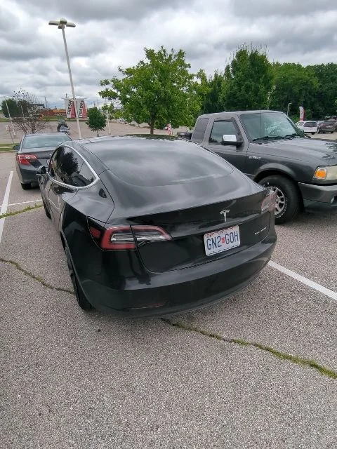 Used 2019 Black Tesla Long Range image 4