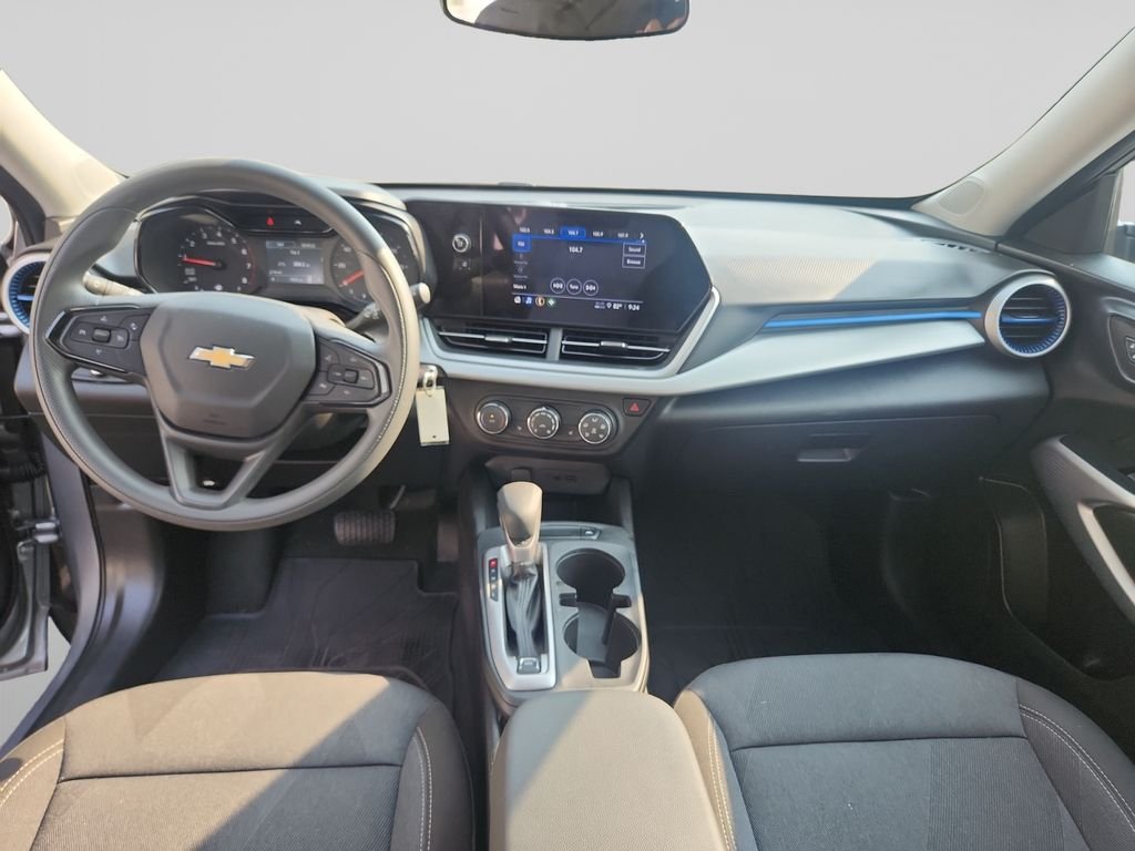 Used 2025 Gray Chevrolet LS image 12
