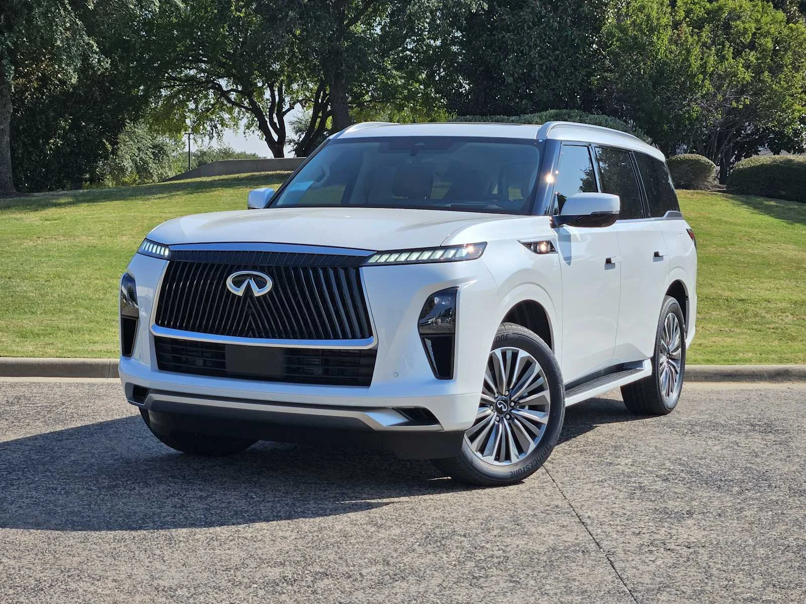 New 2027 INFINITI QX80 Luxe 2WD