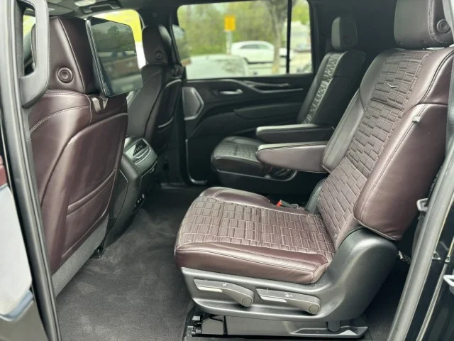 Used 2023 Black Raven Cadillac 4WD Sport Platinum !! SUPER CRUISE !! image 27