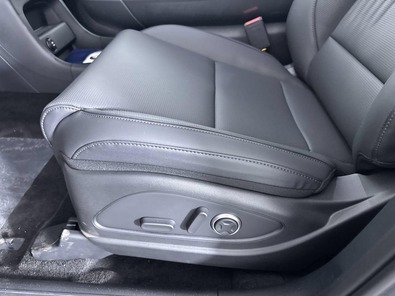 New 2026 Ecotronic Gray Pearl Hyundai SEL Premium AWD image 26