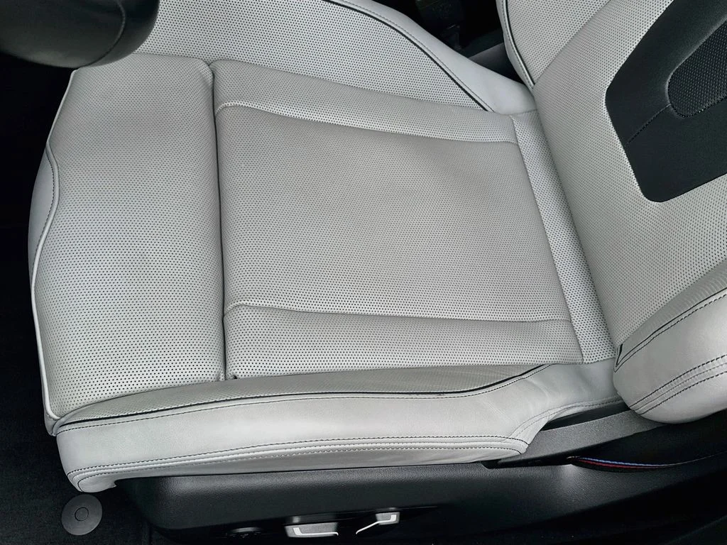 Used 2025 Dark Graphite BMW Base image 20