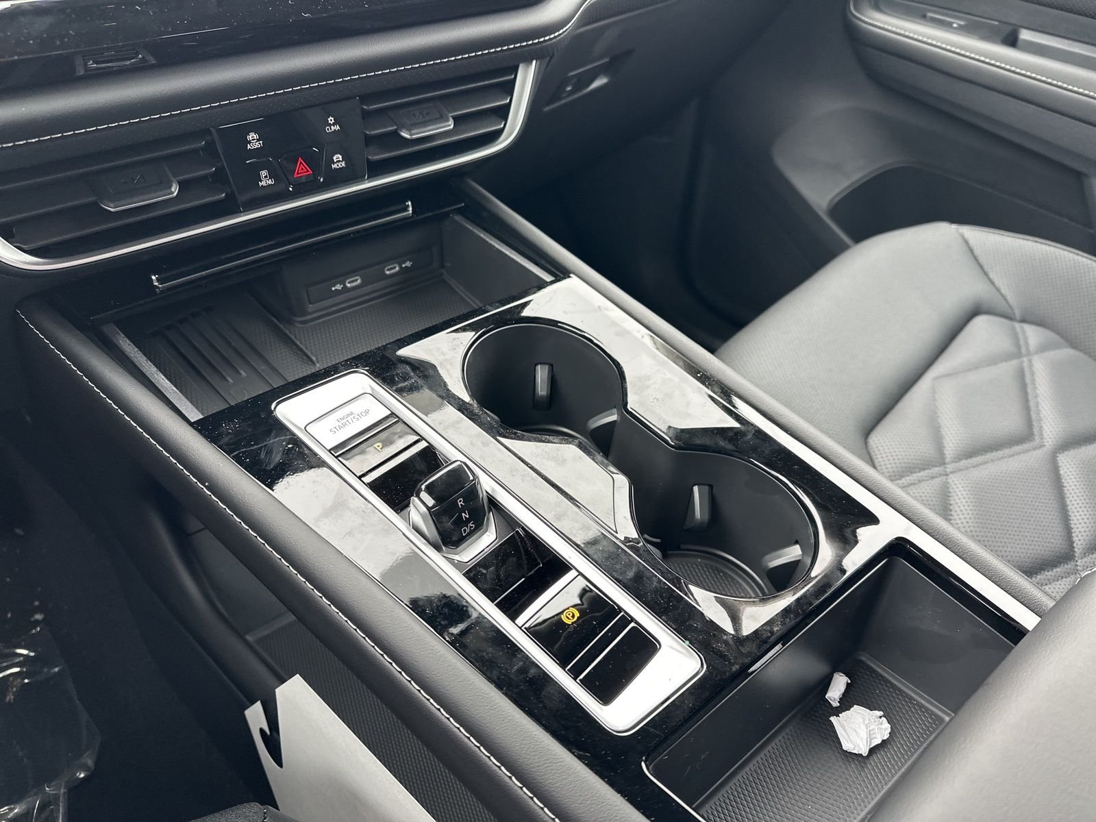 New 2026 White/off-white Volkswagen 2.0T SE w/Technology image 56