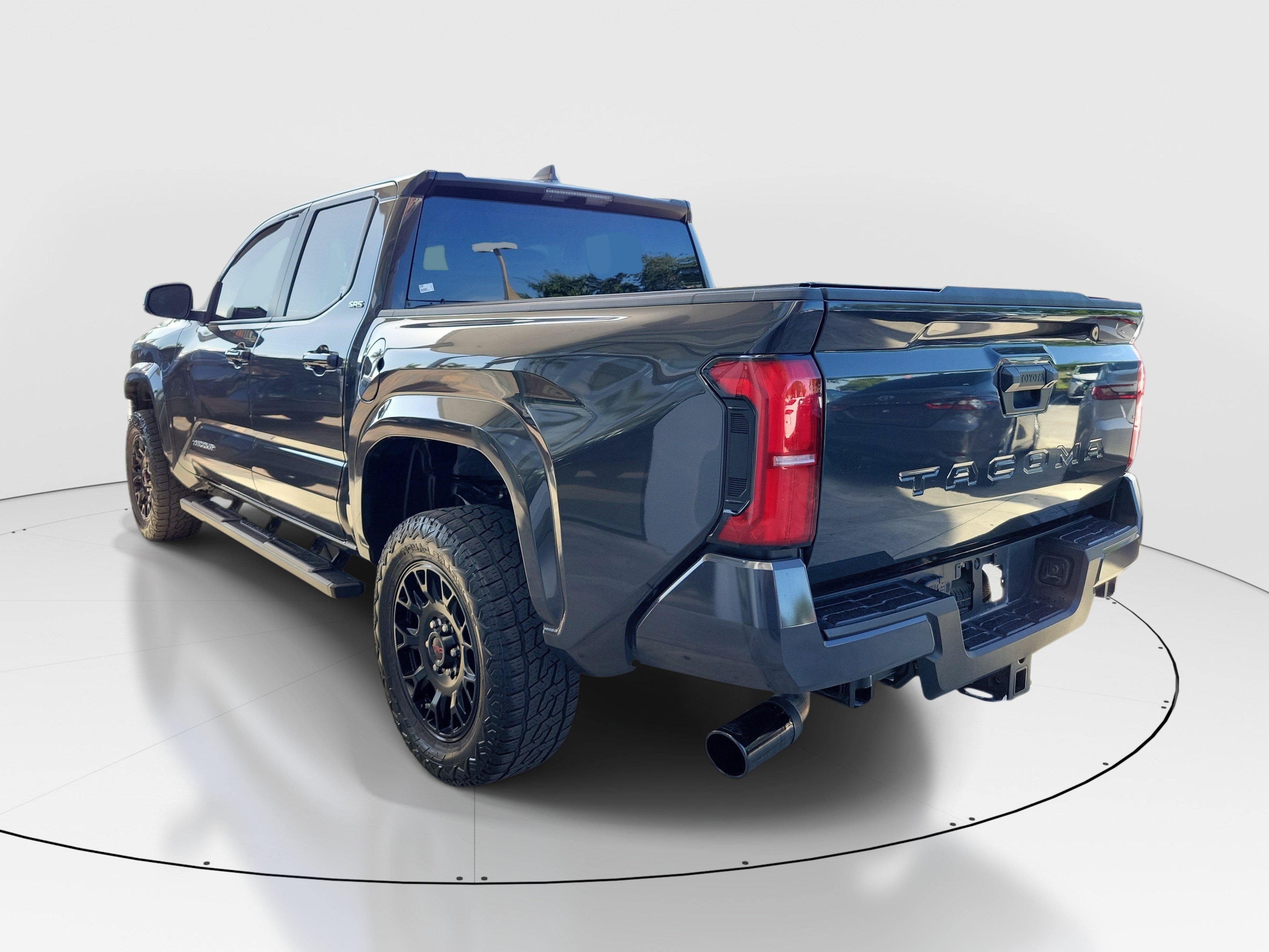Used 2025 Underground Toyota SR5 image 5