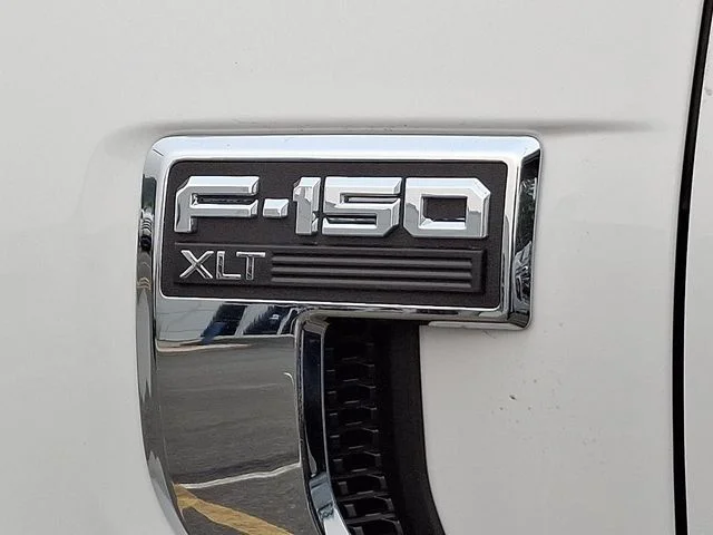 New 2026 Oxford White Ford XLT image 15