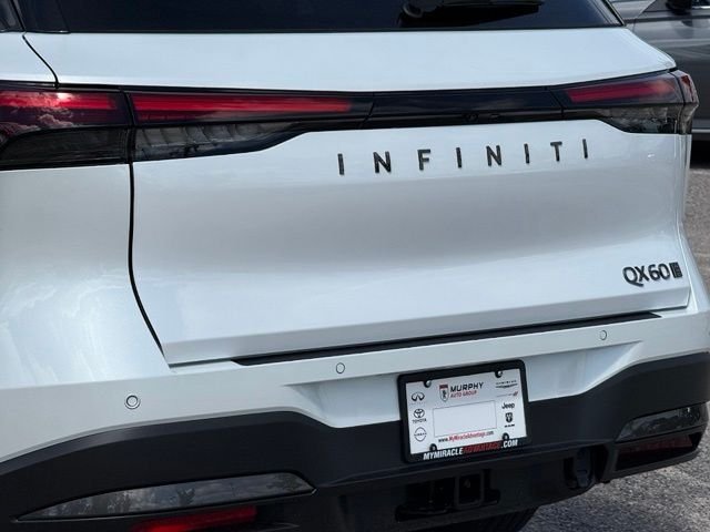 New 2027 2T RAD WHT INFINITI Autograph AWD image 9