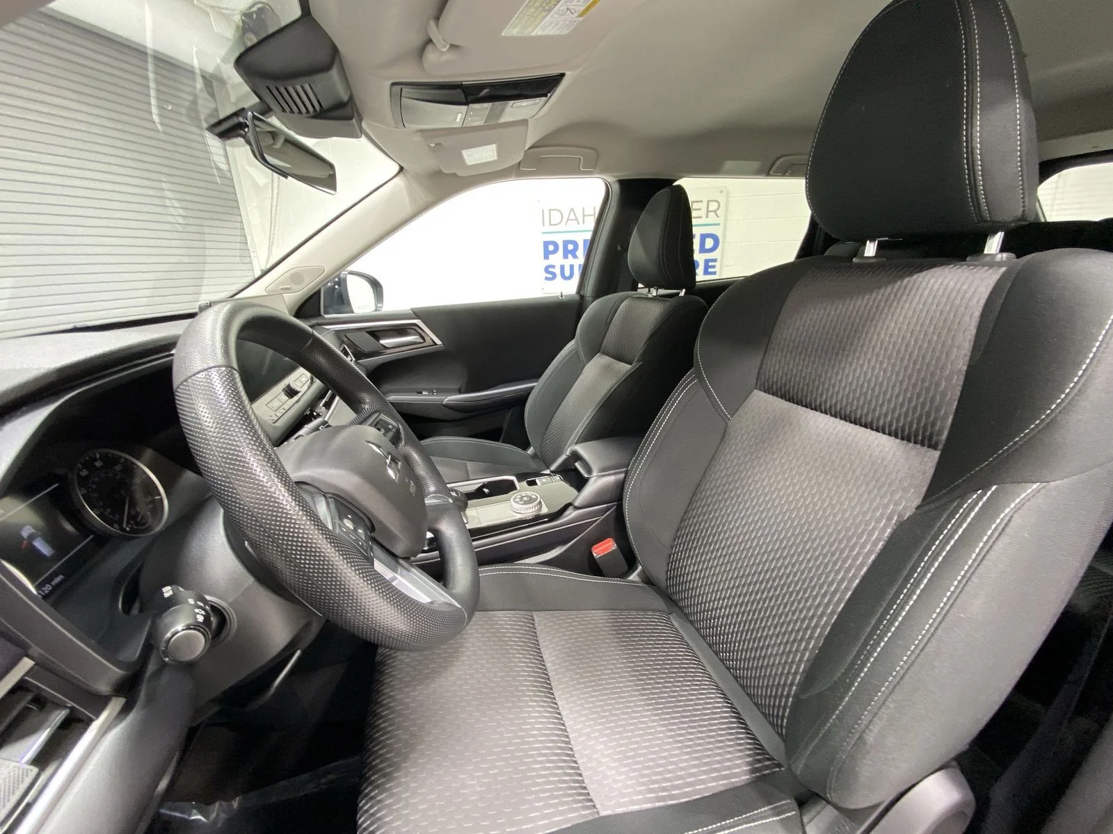 Used 2025 Black Mitsubishi ES image 11