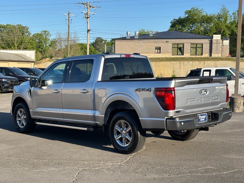 Used 2024 Iconic Silver Ford XLT image 3