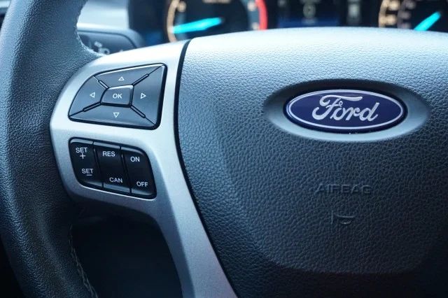 Used 2022 Oxford White Ford XLT image 28