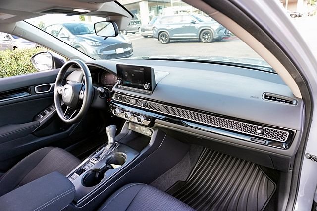 Used 2024  Honda EX image 16