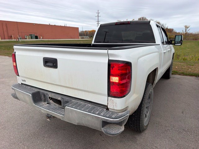 Used 2019 White Chevrolet LT image 9