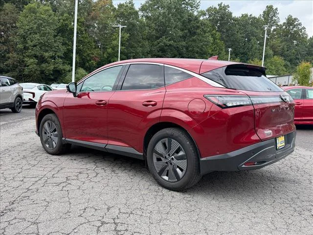 Used 2025 Red Nissan SL image 5