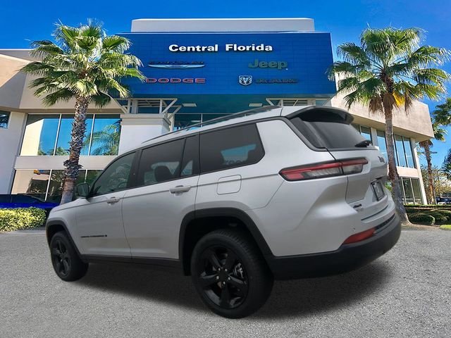 New 2026 Silver Zynith Exterior Paint Jeep Limited image 7