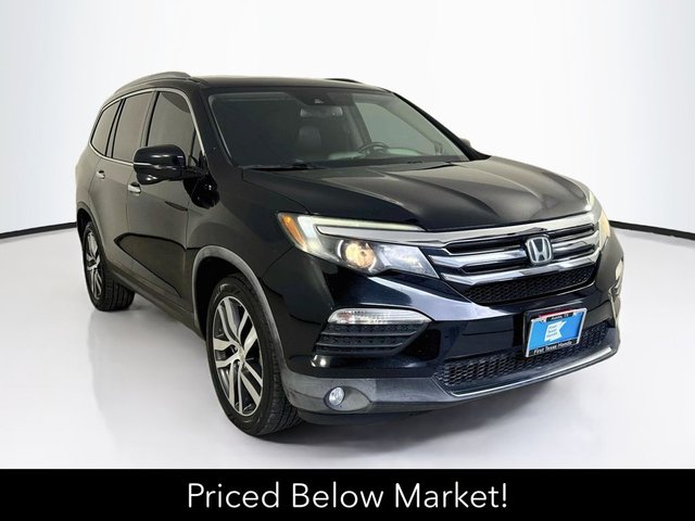 Certified Pre-Owned 2017 Honda Pilot Touring 8P