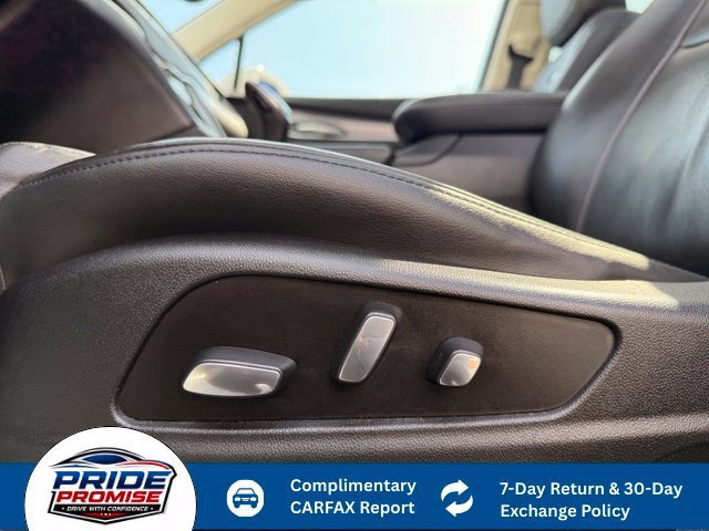 Used 2019 CRYSTAL WHITE TRICOAT Cadillac Luxury AWD image 23