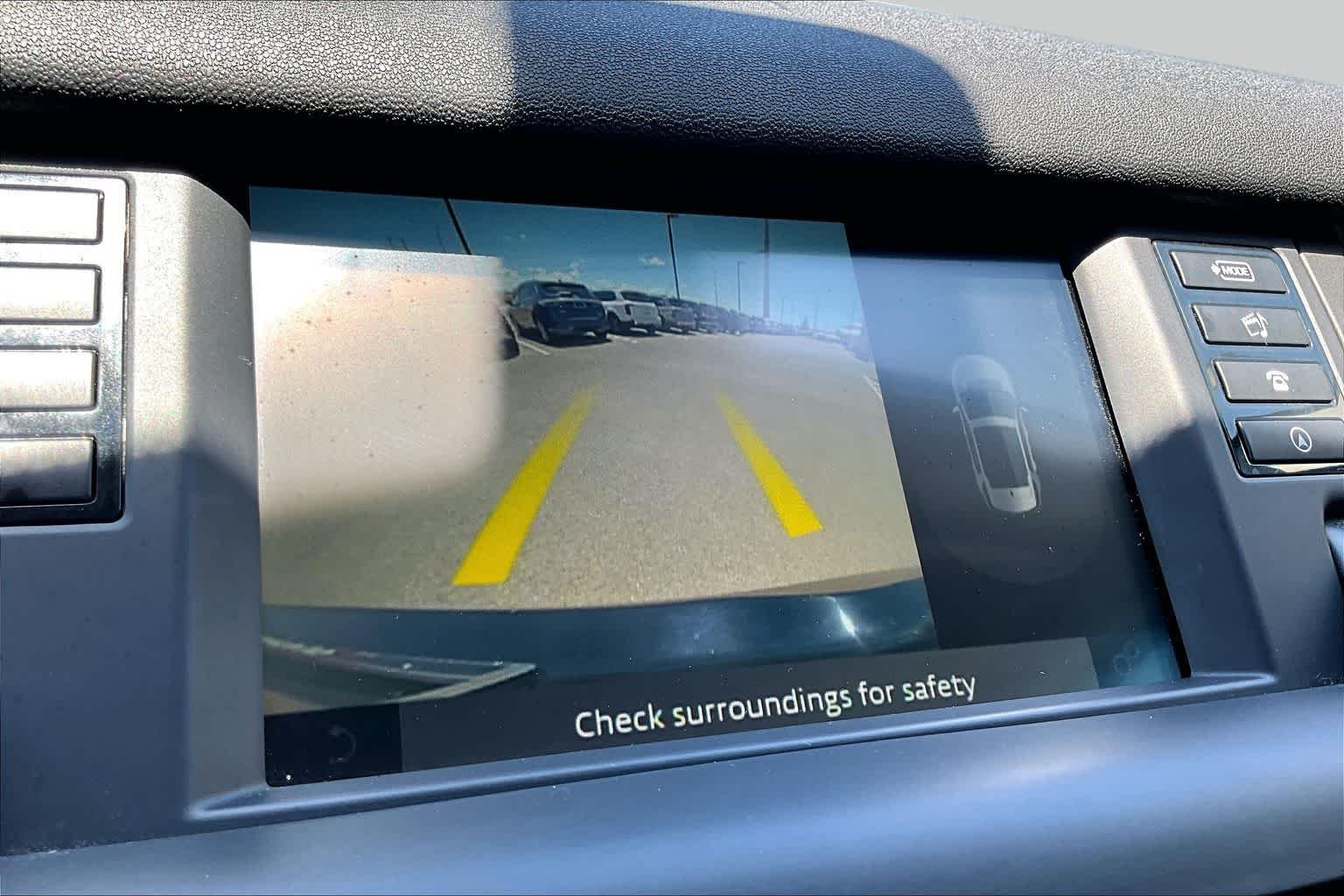 Used 2019 Santorini Black Metallic Land Rover HSE Luxury image 26