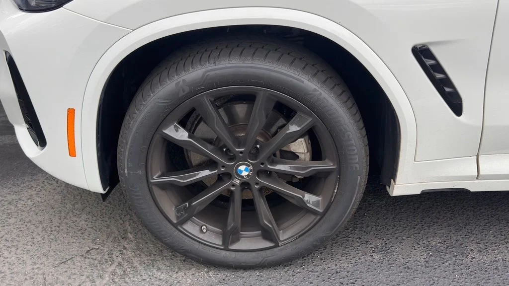 Used 2023 Alpine White BMW xDrive30i image 11