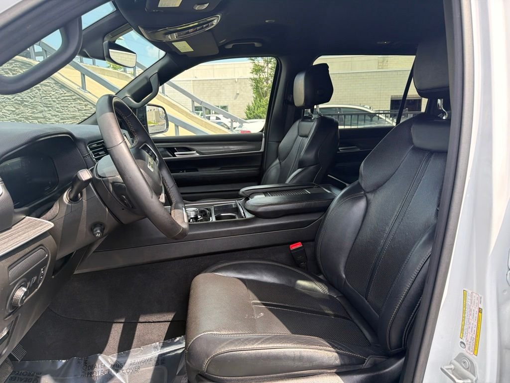Used 2023 White Jeep Series II image 10