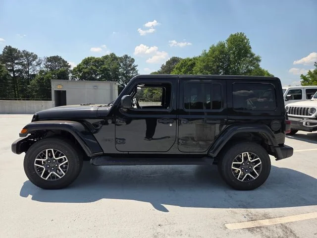 New 2026 Black Clear-Coat Exterior Paint Jeep Sahara image 4