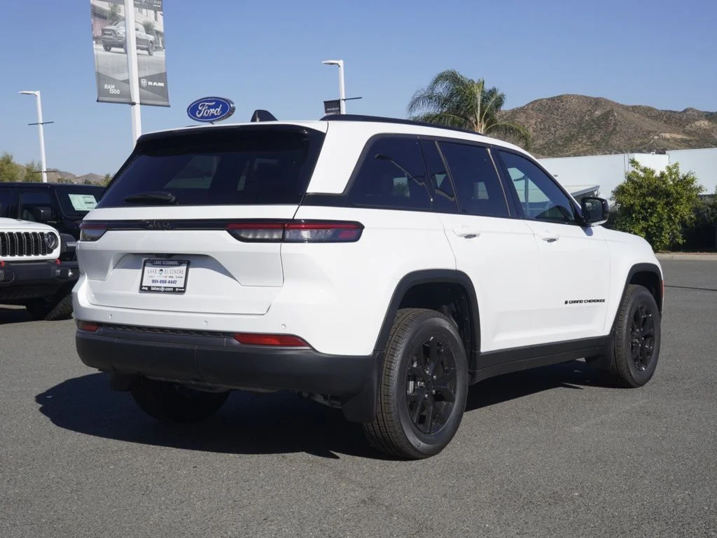 New 2026 Bright White Clearcoat Jeep Altitude image 3