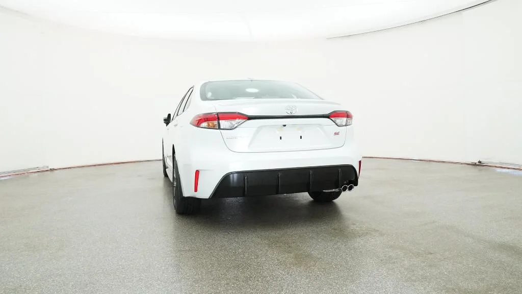New 2026 Wind Chill Pearl Toyota SE image 2