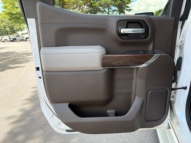 Used 2020 White GMC SLT image 21