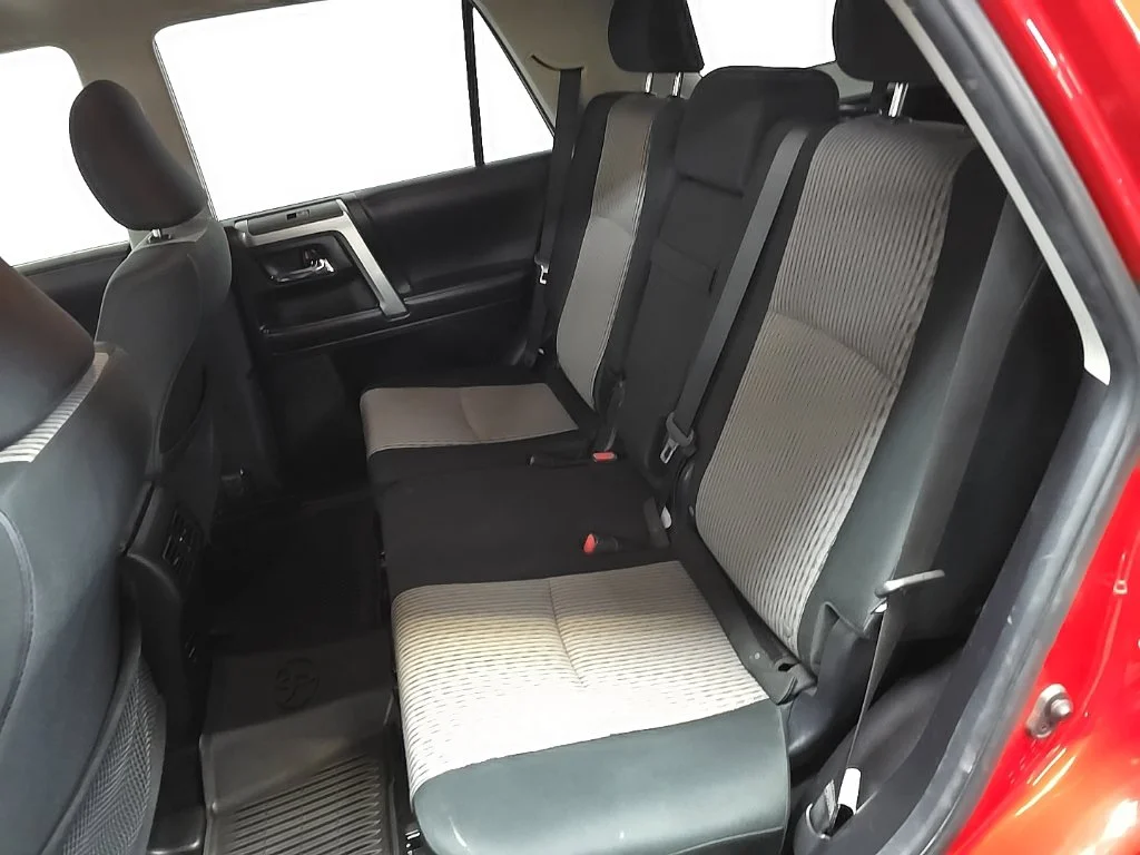 Used 2018 Red Toyota SR5 image 32