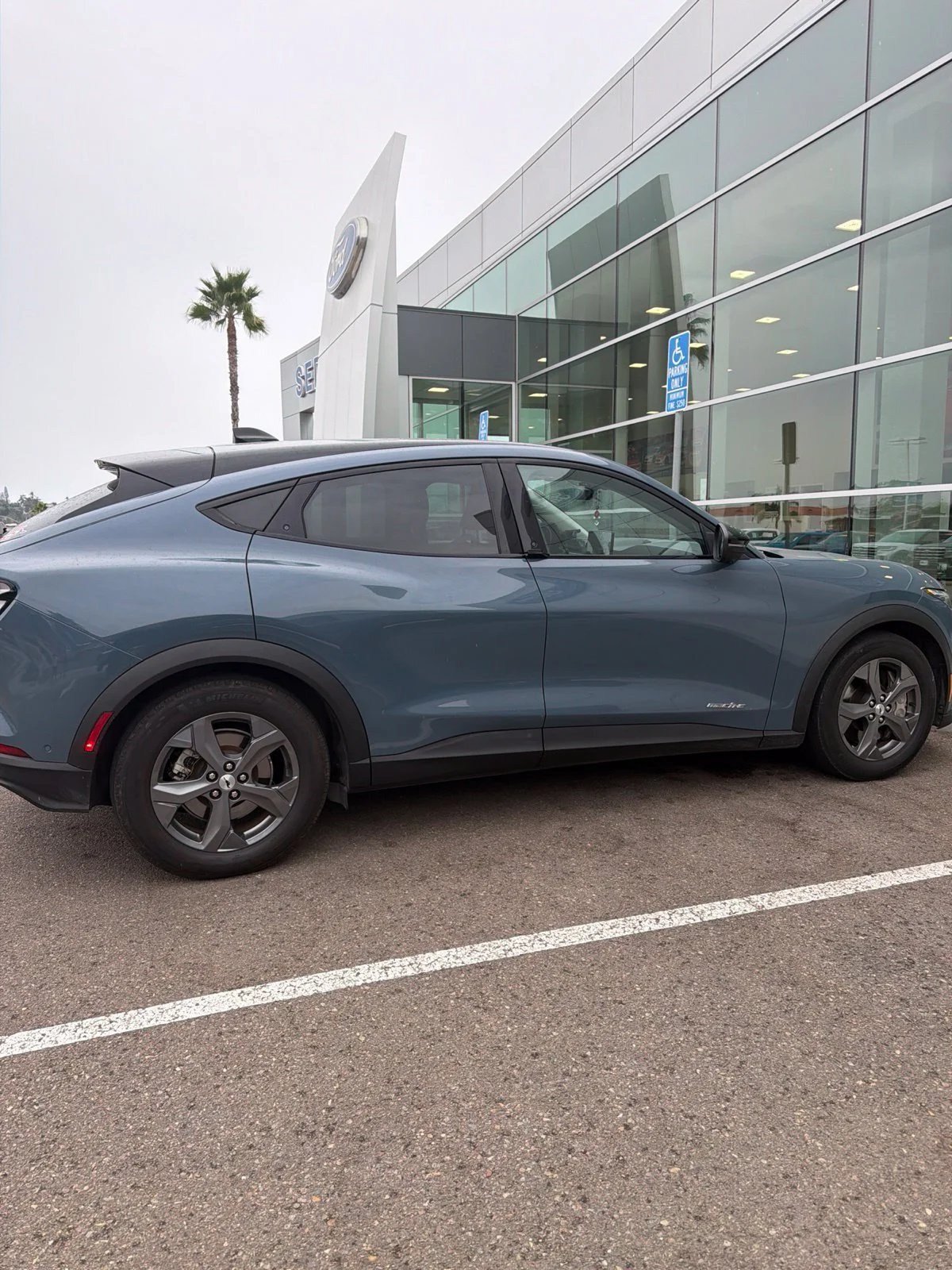 Used 2023 Blue Ford Select image 6