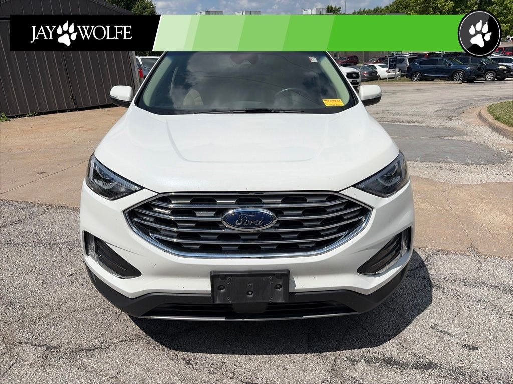 Used 2020 White Ford SEL image 2