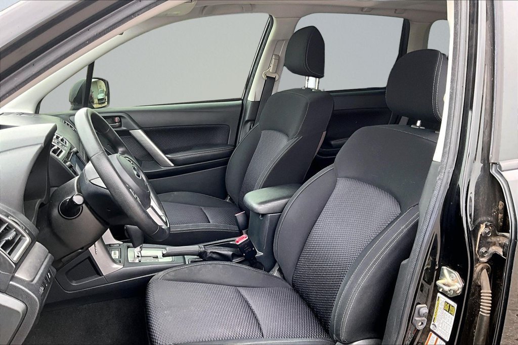 Used 2018 Black Subaru 2.5i Premium image 16