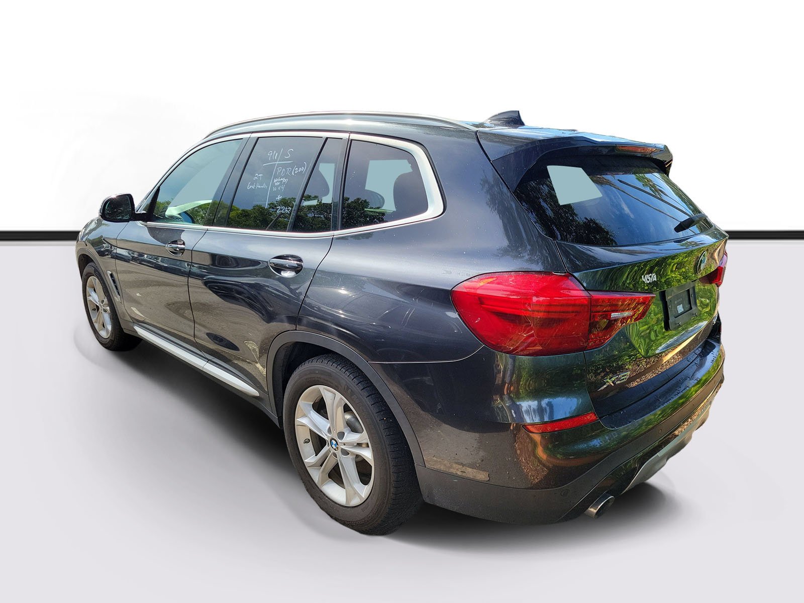 Used 2019 Dark Graphite Metallic BMW sDrive30i image 4