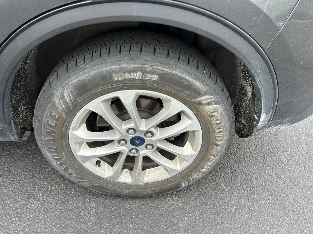 Used 2020 Magnetic Ford SE image 16