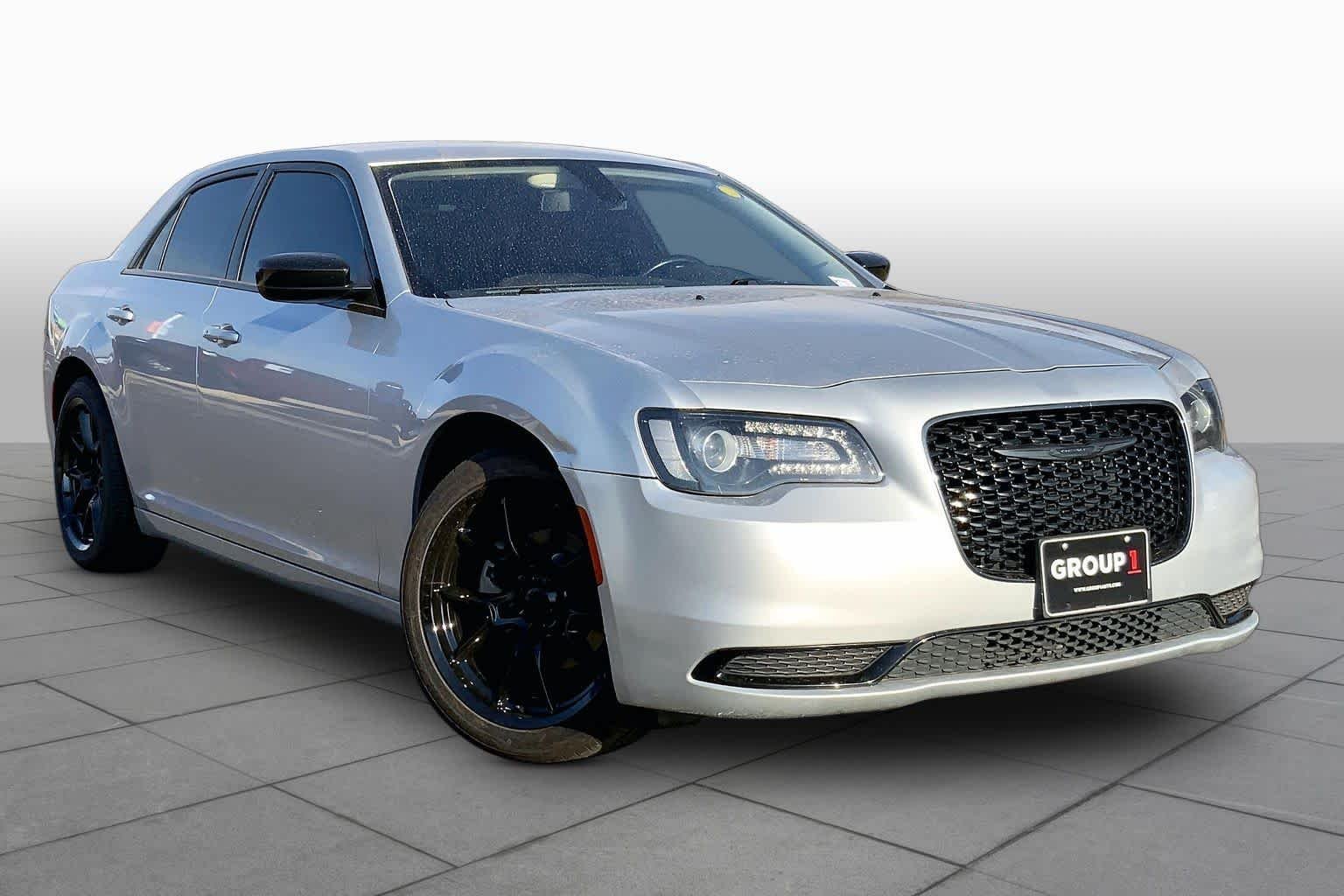 Pre-Owned 2022 Chrysler 300 Touring