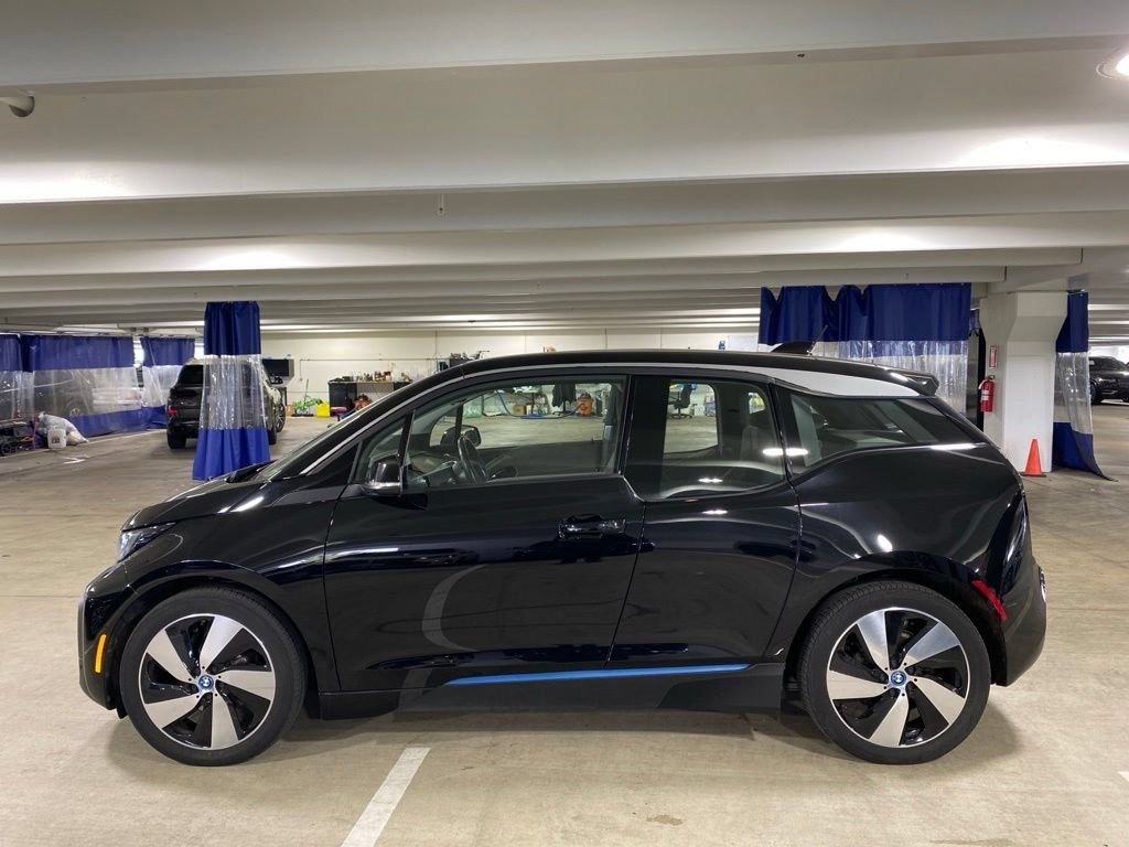 Certified Used 2020 Fluid Black w/BMW i Frozen Blue Accent BMW 120Ah w/Range Extender image 3
