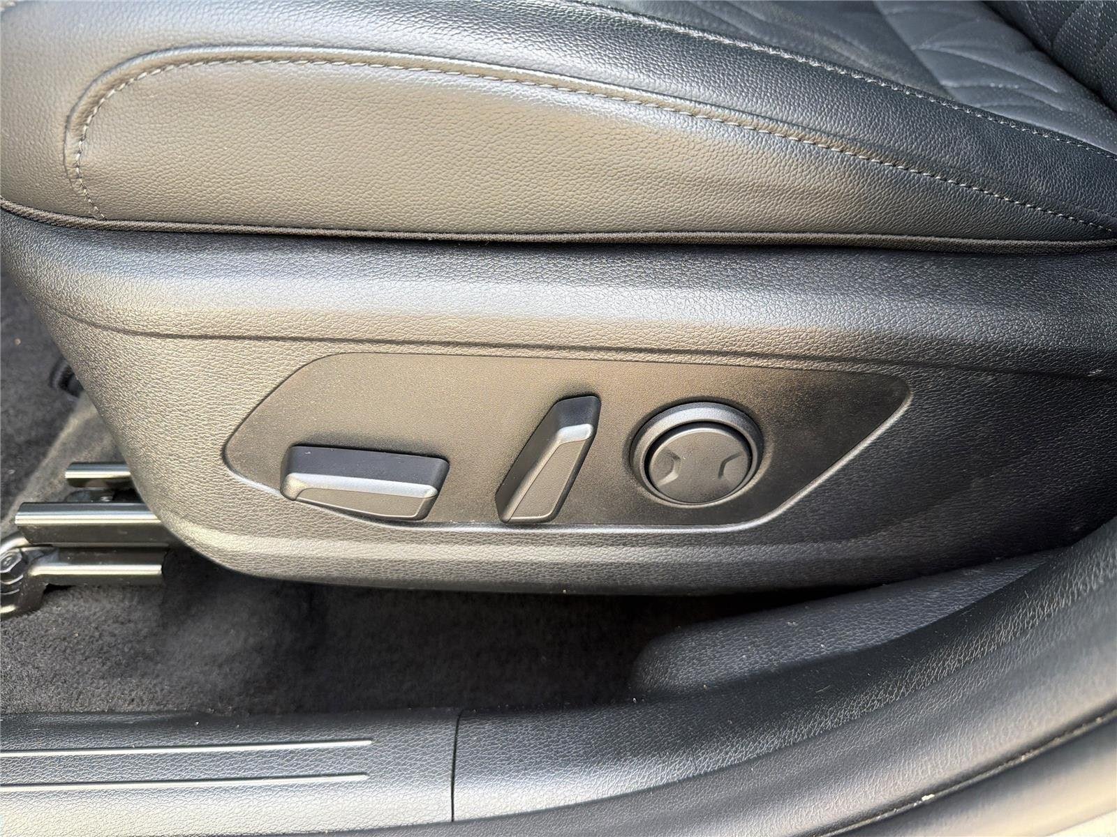 Used 2023 Gravity Gray Kia X-Line image 30