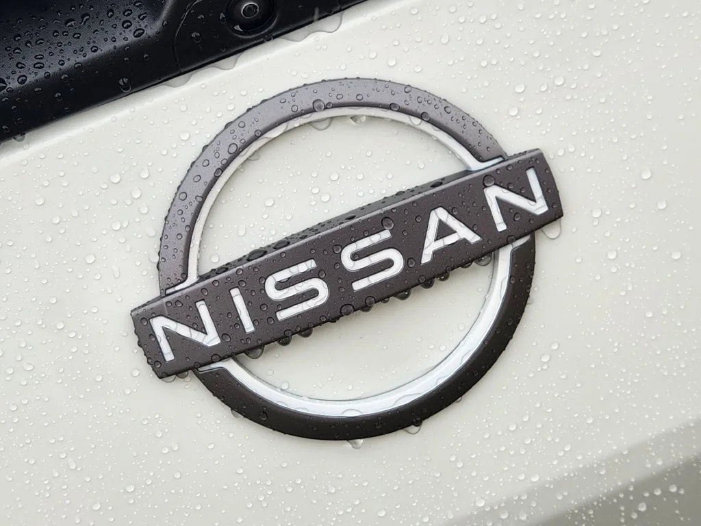 New 2027 Glacier White Nissan Crew Cab SV image 6